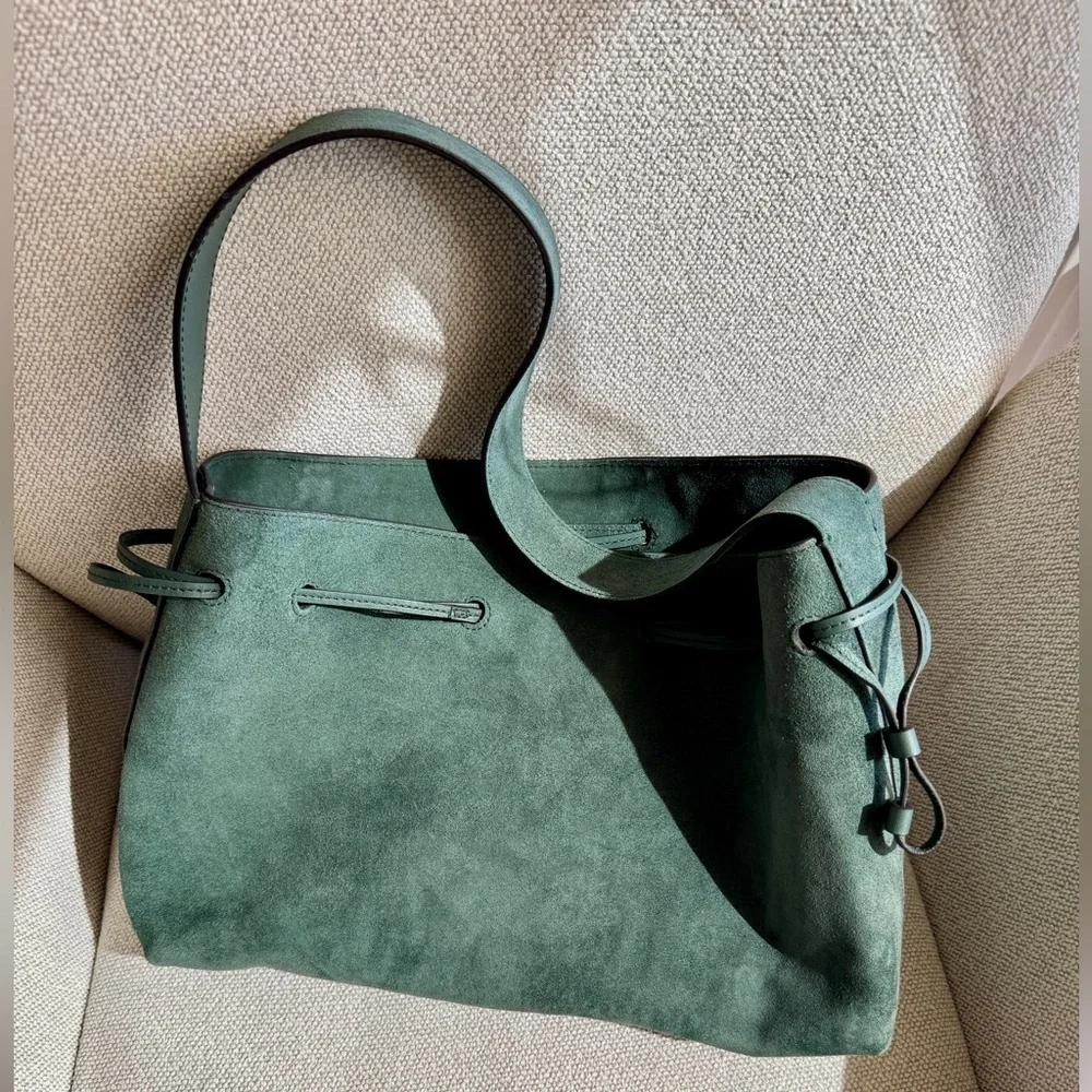 NWT! | MADEWELL The Drawstring Shoulder Bag in Architect Green Suede - Picture 4 of 13